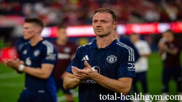 Seputar Info Jonny Evans Prihatin Pemecatan Karyawan MU